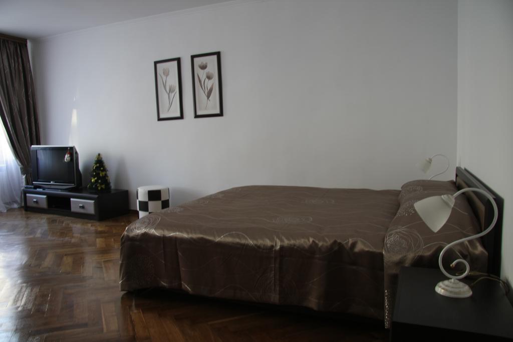 Apartment On Virmenska Street 2 利沃夫 外观 照片